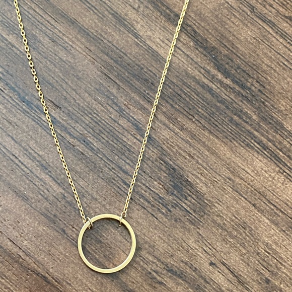 Beautiful gold necklace - Picture 2 of 6